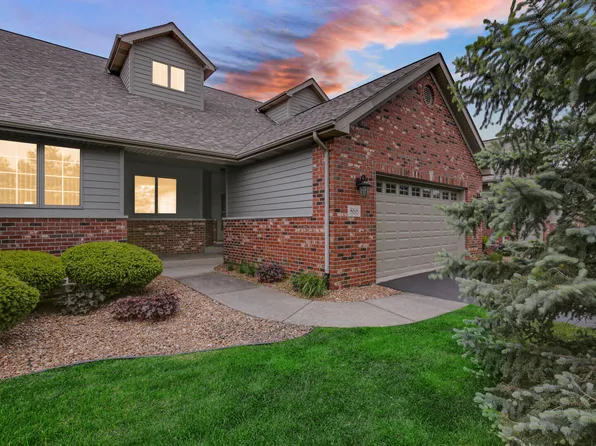 866 Boxwood Dr, Munster, IN 46321