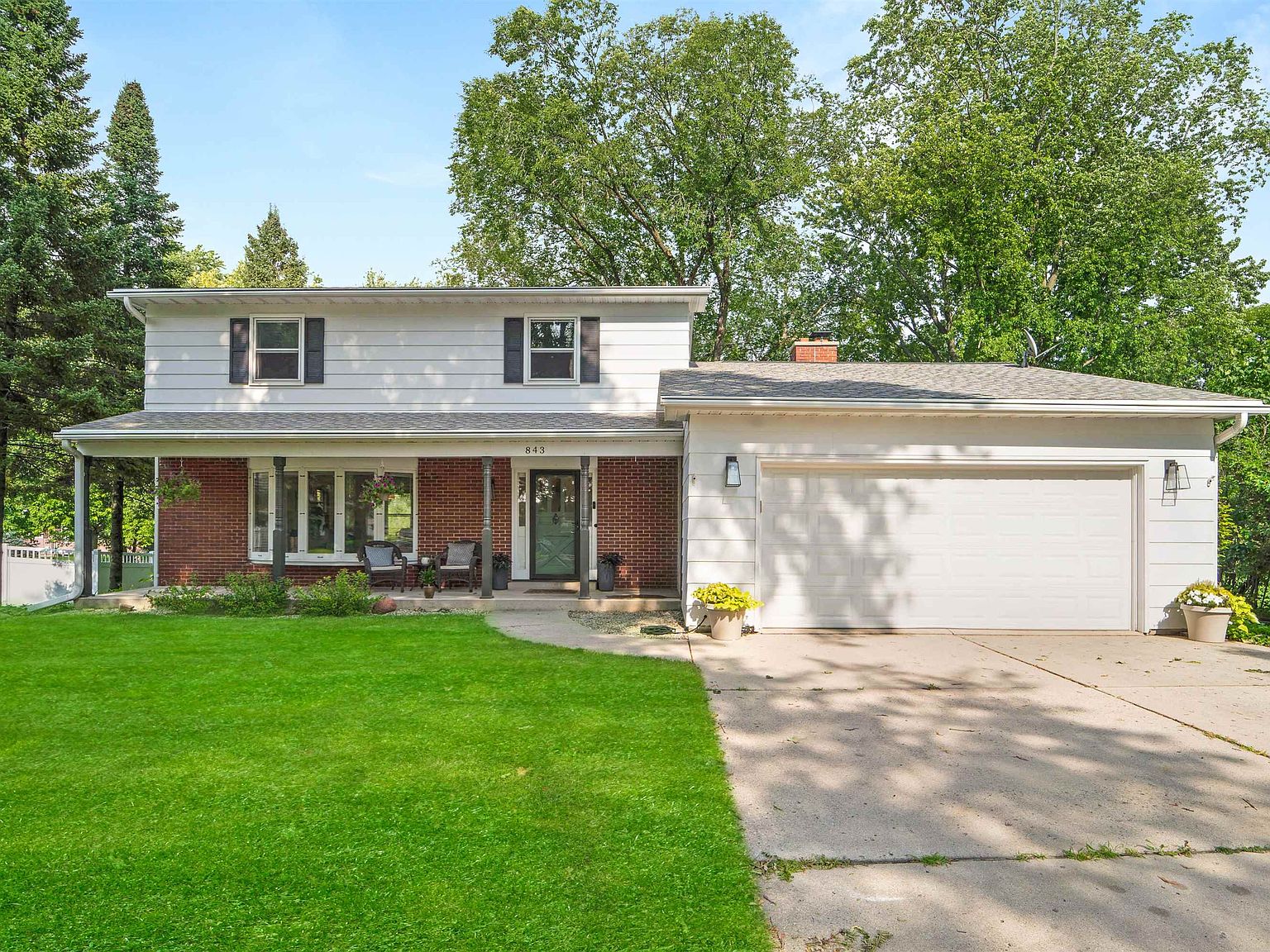 843 Sterling Dr, Fond Du Lac, WI 54935 Zillow