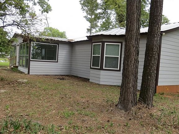 3rd image of 17553 Brittany Ln