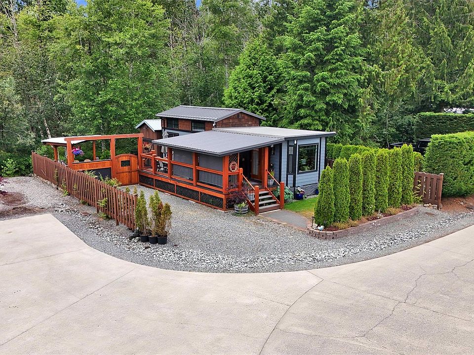 1st image of 10750 Central Lake Rd #32