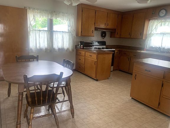 2nd image of 1401 Clay St