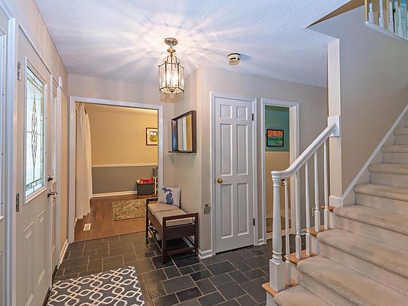 5th image of 3234 W Valley View Dr