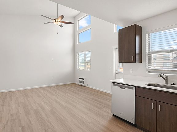 2nd image of 4433-4437 Mahrt Ave SE #4435-301