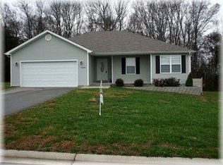 1525 Calgary Way, Bowling Green, KY 42101