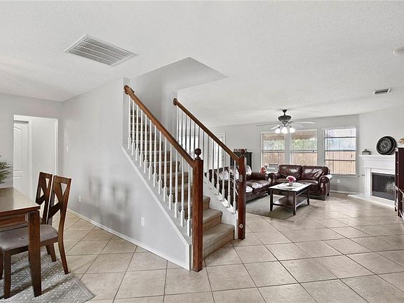 3rd image of 4505 Lake Haven Dr