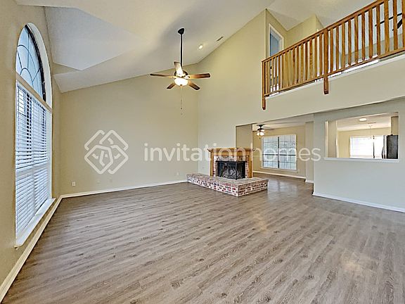 4th image of 4329 Saugus Dr