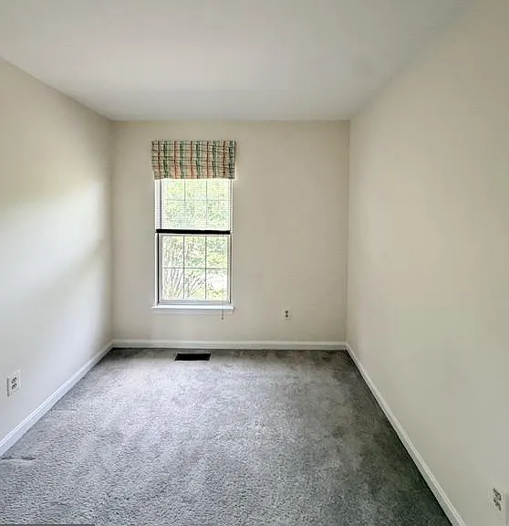 45572 Whitcomb Sq — Photo 19