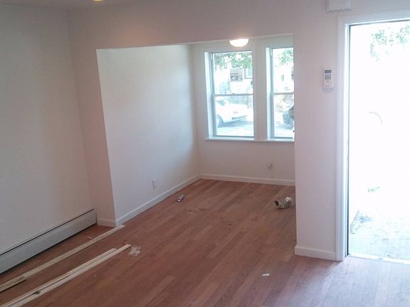2nd image of 11846 153rd St