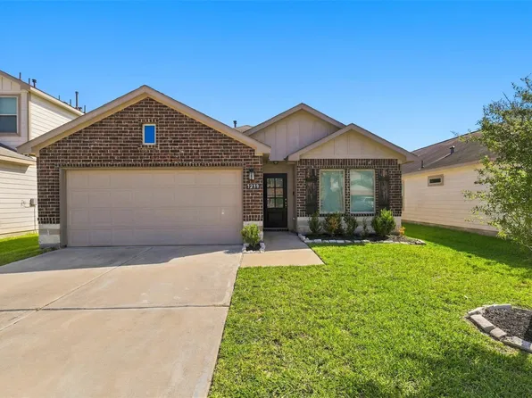 7239 Canoga Dr, Rosharon, TX 77583