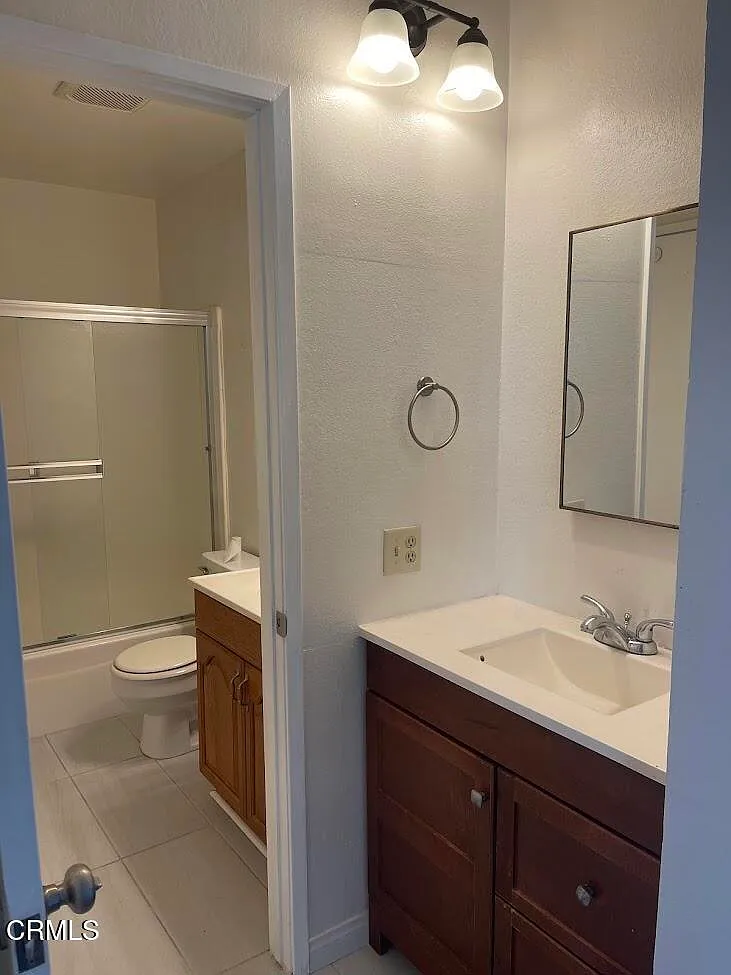 2 bed, 2.0 bath, 904 sqft, $2,900 — Photo 2