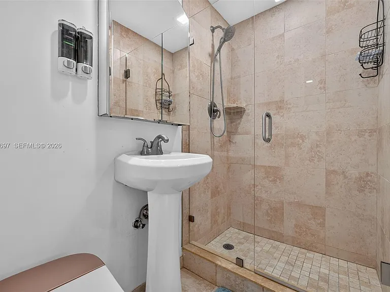 1532 Fletcher St — Photo 17