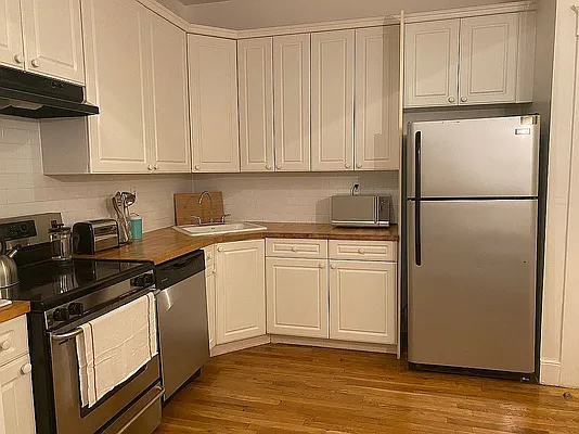 Rented by Dream Space Realty | media 16