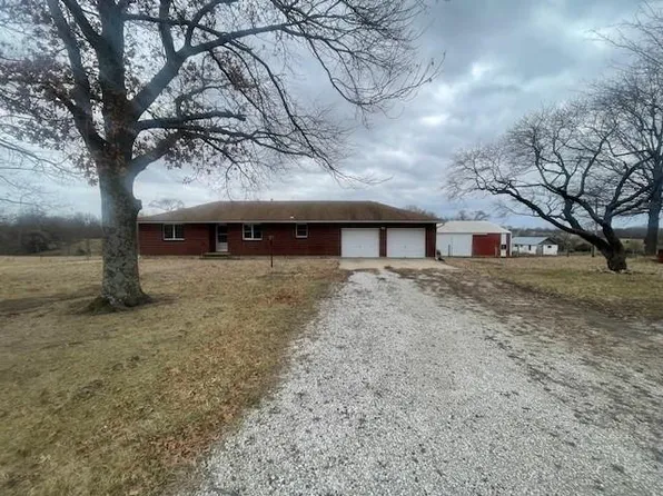 16271 Evans Rd, Basehor, KS 66007