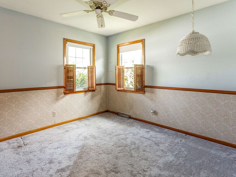 1st image of 225 Cuba Ave