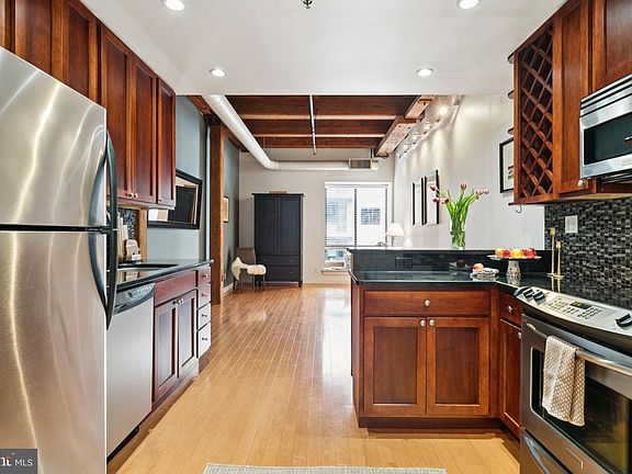 2nd image of 301 Race St APT 410