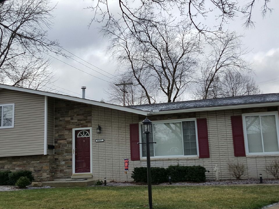 1st image of 40417 Pinetree Dr