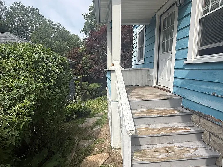 972 School St — Photo 19
