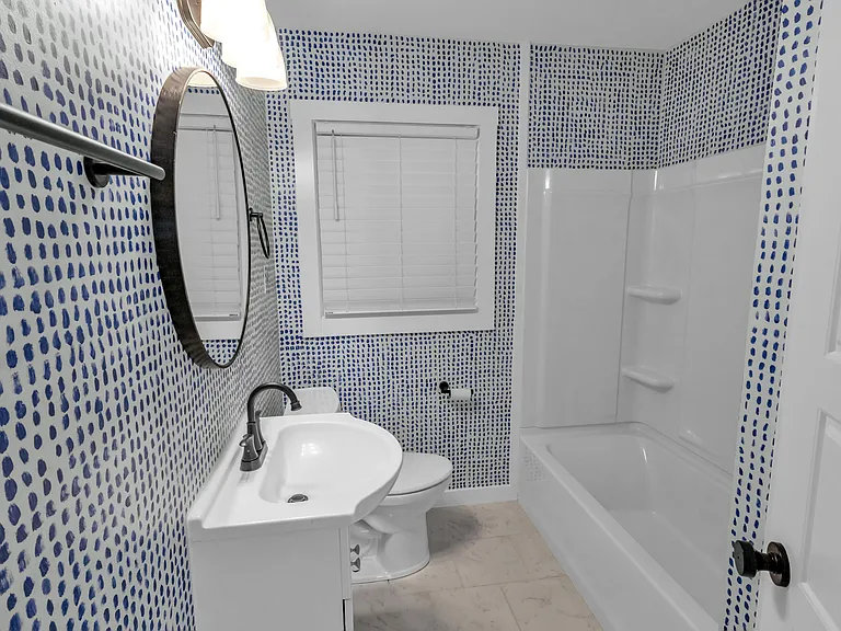 1225 Winston St — Photo 12