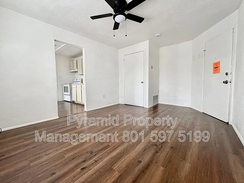 1 bed, 1.0 bath, 650 sqft, $1,099 — Photo 3