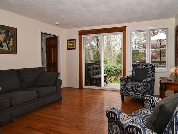 4th image of 390 Pendar Rd