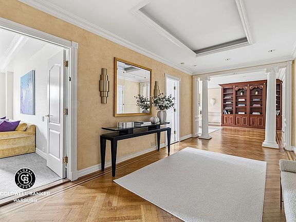2nd image of 910 Park Ave APT 12S