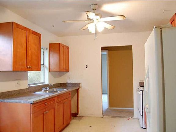 2nd image of 7761 NW 46th St