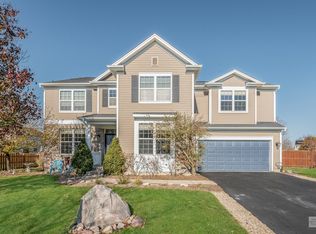 491 Winterberry Dr, Yorkville, IL 60560