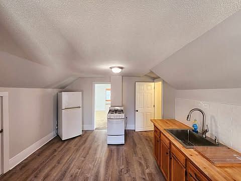 Kitchen Pic #3