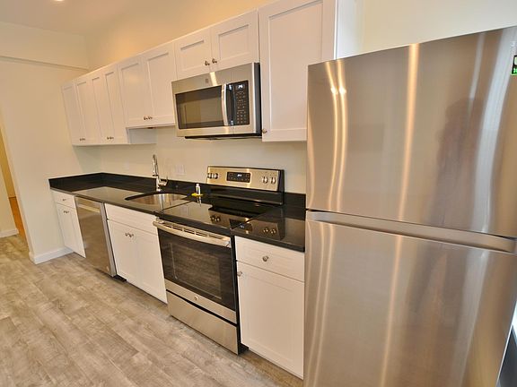 3rd image of 35 Brookline St APT 7B