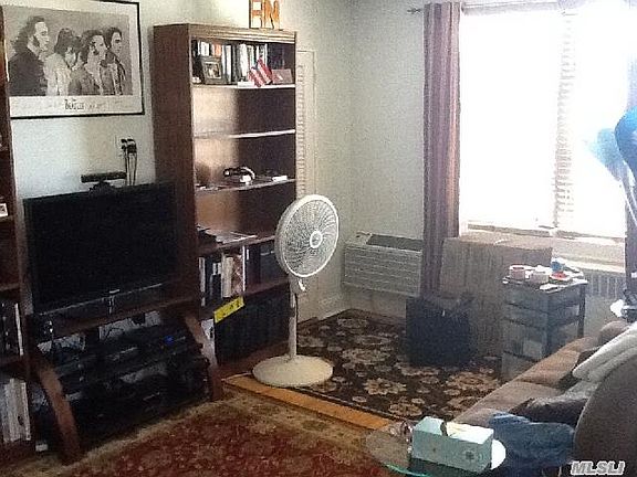 5th image of 7017 Park Dr E