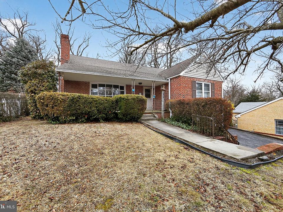 1st image of 303 Perry St