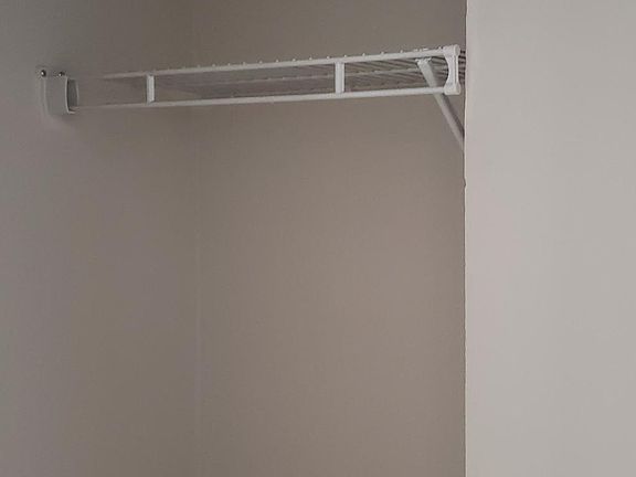 4th image of 511 W Belmont Ave APT 2