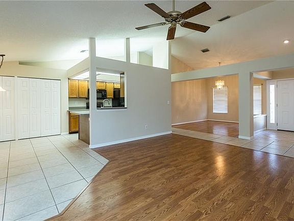 3rd image of 11560 Wellman Dr