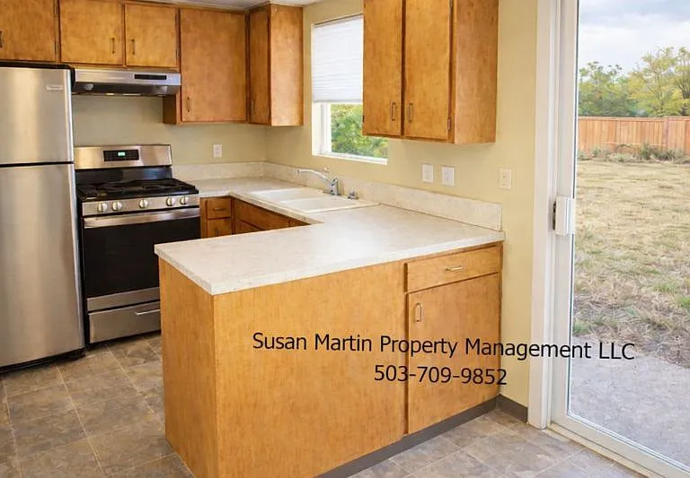 415-425-435-445 S 9th St #425 — Photo 4