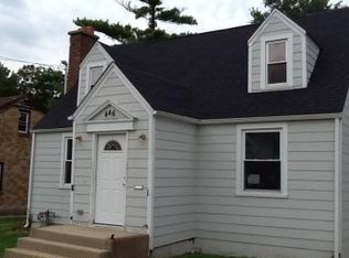 446 Summit St, Elgin, IL 60120