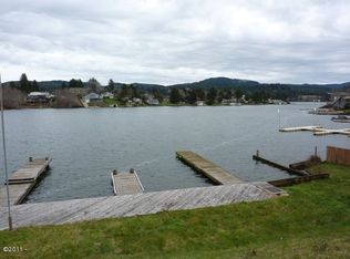 3900 NE West Devils Lake Rd, Lincoln City, OR 97367