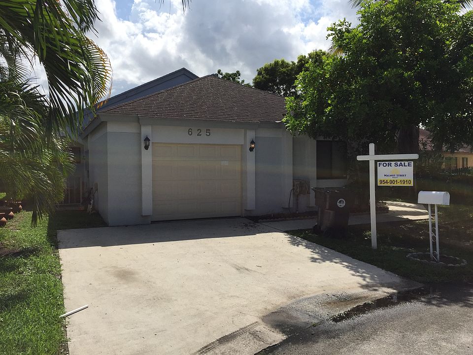 1st image of 625 Laurel Way