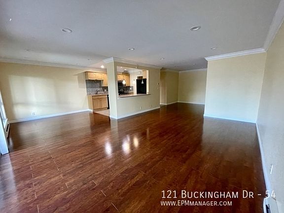 3rd image of 121 Buckingham Dr Unit 54