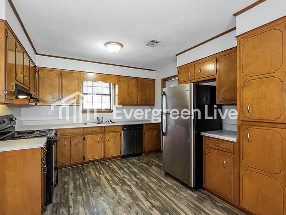 5th image of 3513 Stoney Brook Rd