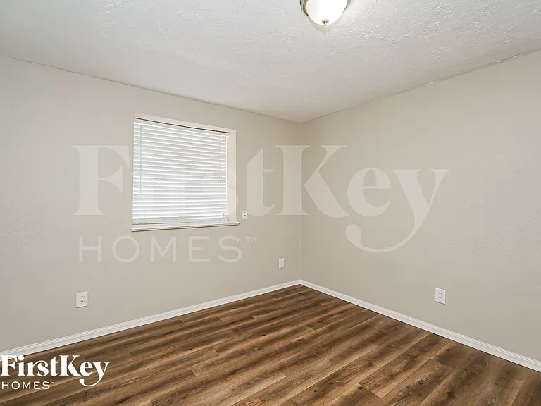 6476 Sudbury Way — Photo 13