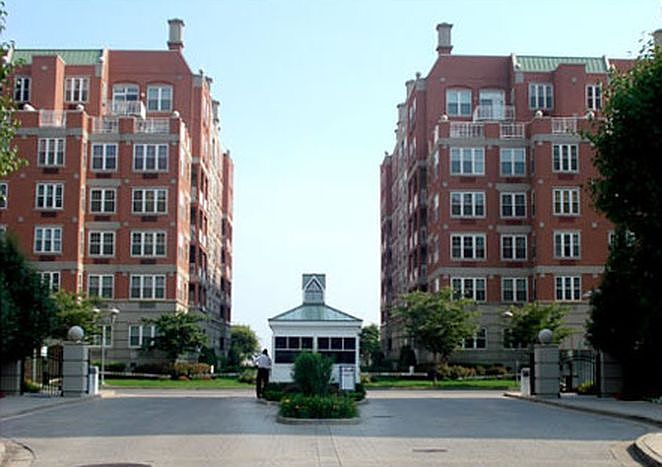 2nd image of 50 Oceana Dr W APT 5E
