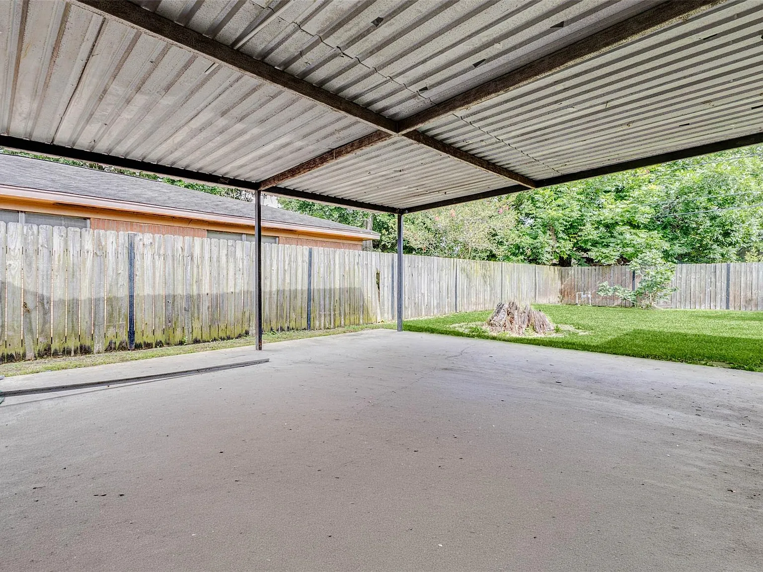 3 bed, 2.0 bath, 1479 sqft, $1,695 — Photo 4
