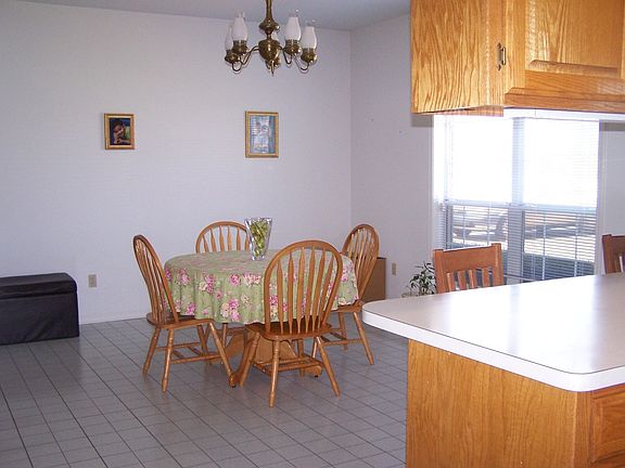 4th image of 5403 E Crestview Dr
