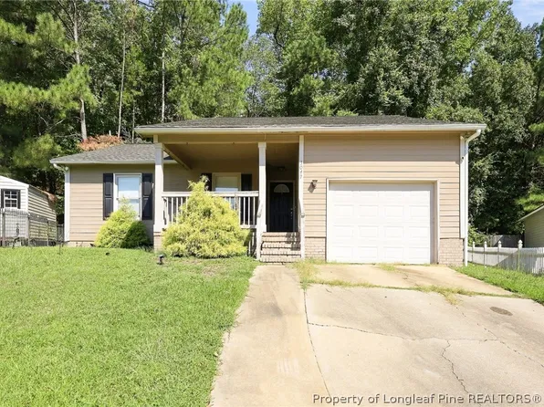 3047 Copenhagen Dr, Fayetteville, NC 28301