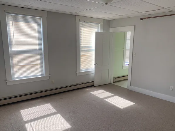 52 Elm St #1, Lebanon, NH 03766