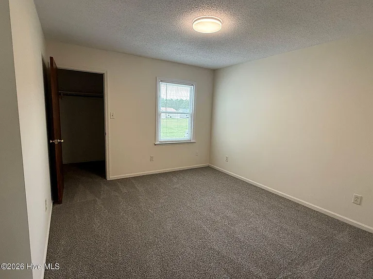 1820 Burgaw Hwy — Photo 7