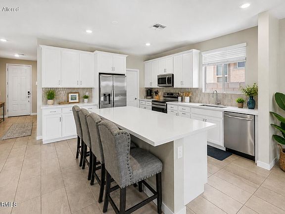 2nd image of 18377 W VILLA HERMOSA Lane
