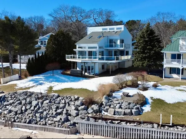 937 S Crescent Ave, Au Gres, MI 48703