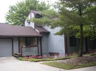 2121 Pinebrook Trl, Cuyahoga Falls, OH 44223