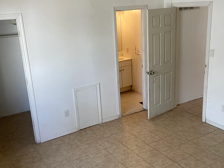 2137 Rhododendron Ct — Photo 7